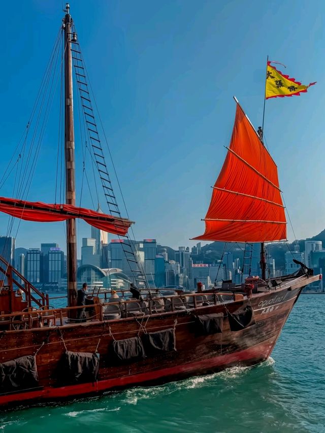 Hong Kong♡Victoria Harbour AquaLuna Ship🌹