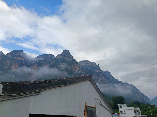 八泉峽畔的詩意棲居 | 山前月下民宿   想在八泉峽沉浸式賞景？來「山前月下」就啱啦！    
