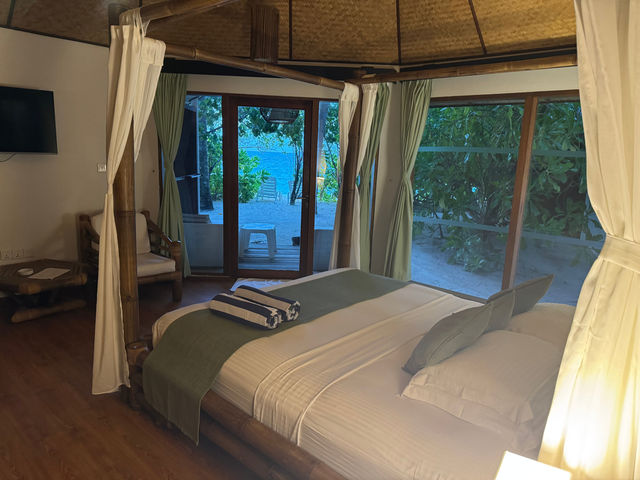 A Perfectly Relaxing Safari Island Getaway