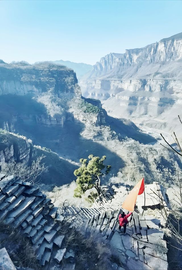 【上帝視角！在天梯上看盡整座山】