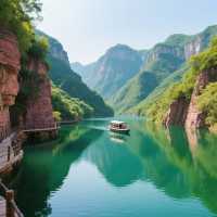 就像一位藏在深閨的絕色佳人，一顰一笑都讓人沉醉