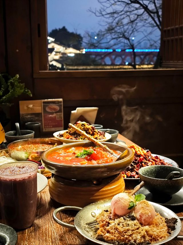 重慶帶娃必衝!下浩里夜景C位融合菜,窗邊怼臉看大橋 重慶帶娃必衝!下浩里夜景C位融合菜,窗邊怼臉看大橋