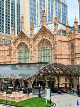 A must-stay British-style hotel in Macau