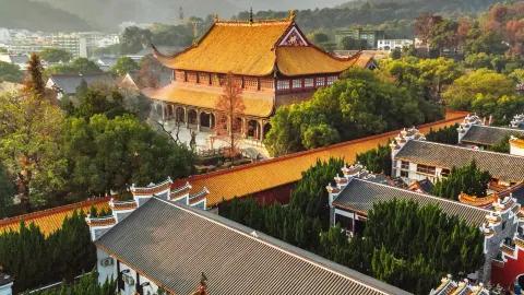 "Longevity as the Southern Mountain" is exactly what this one-day prayer and hiking tour of Mount Heng is all about — traveler post in Hunan