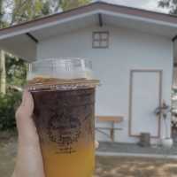 เฌอ คาเฟ่  my home คาเฟ่ ในสวน สิงหนคร