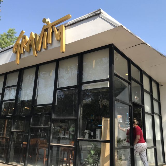 Gravity Coffee Space