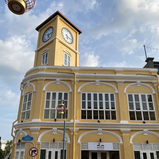 Museum Phuket แลนด์มาร์คตึกสีเหลืองกลางเมืองภูเก็ต