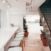 深水埗兩層高純白cafe