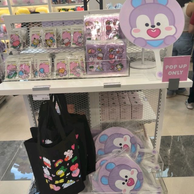 終於！明洞的 Line Friends 來了