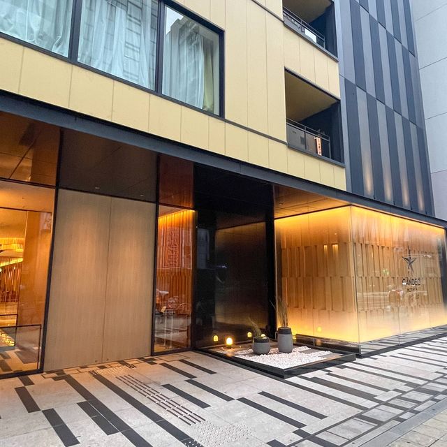 오사카 도톤보리 근처 야외 스파 있는 현대적 감성의 호텔 : 칸데오 호텔스 오사카 남바 ( 쓰리베드 룸 )