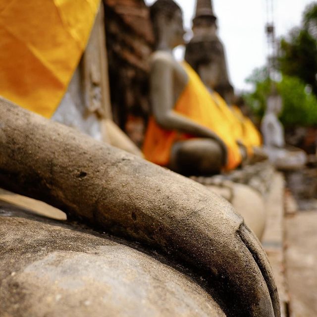 กราบพระนอนวัดใหญ่ชัยมงคล