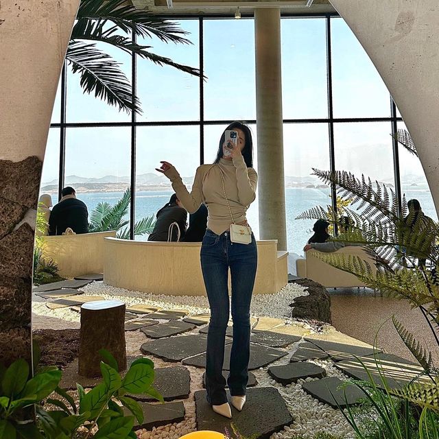 겨울엔 따뜻한 여수로..🏝️동남아 느낌 신상카페 