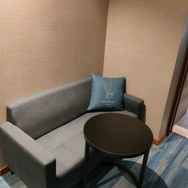 凱旋酒店-豪華三人房
