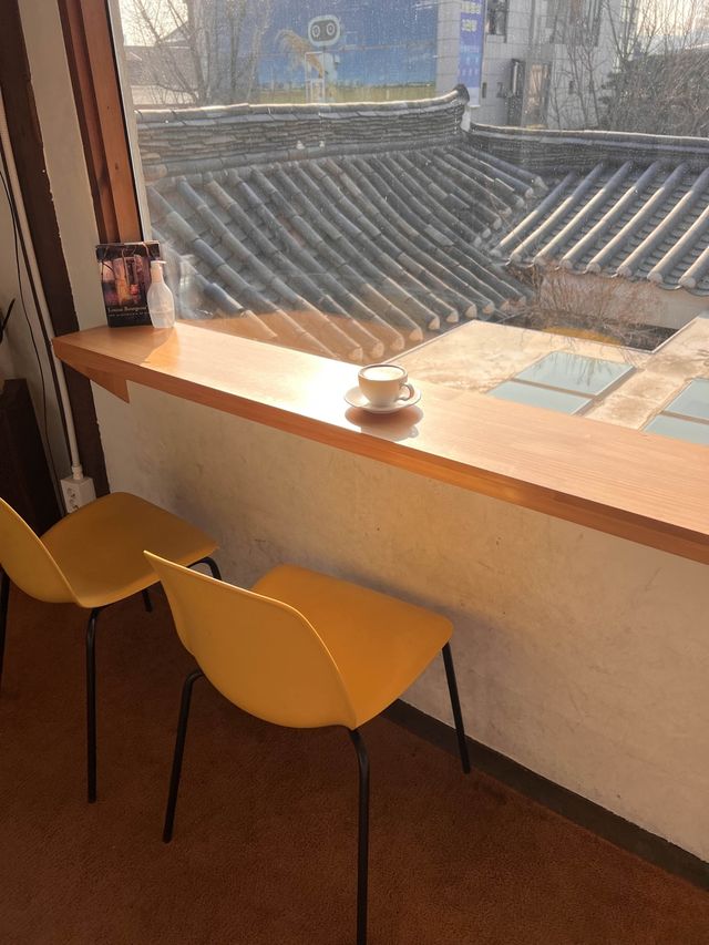 韓国/ソウル【三清洞】韓屋(ハノク)を見ながらコーヒータイム☕️🤎