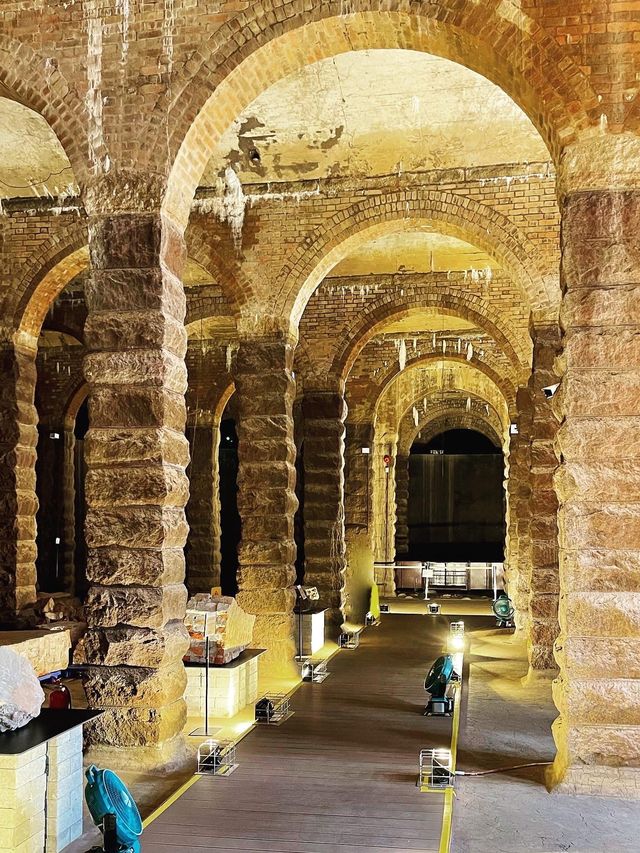 隱藏在香港市區的仿古羅馬建築🏛️