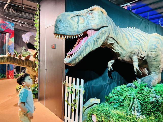 《侏羅紀恐龍探險樂園》🦖復活假期放電之選！