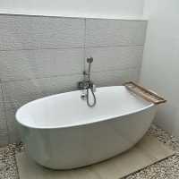 The X10 pool villa