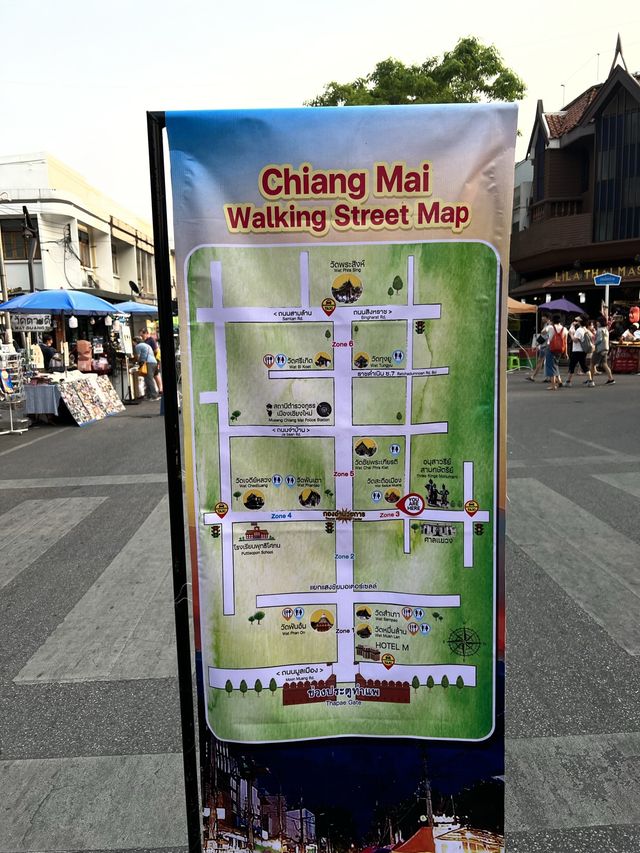 Chiang Mai Walking Street ถนนคนเดินท่าแพ