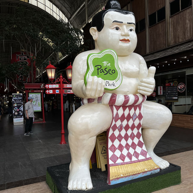 The Paseo Park กาญจนาภิเษก คอมมูนิตี้มอลล์ 