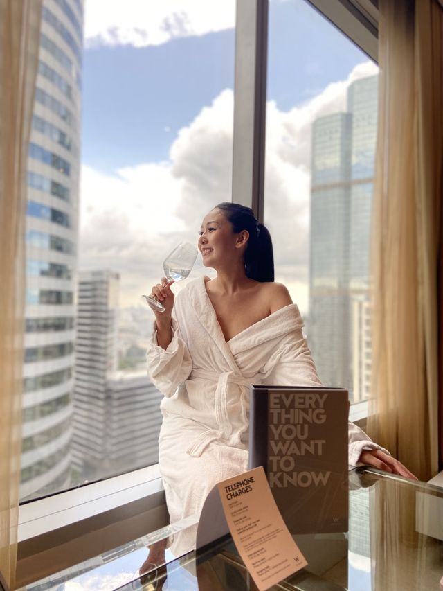 ลองเปลี่ยนวันหยุดที่น่าเบื่อมานอนที่ W Bangkok
