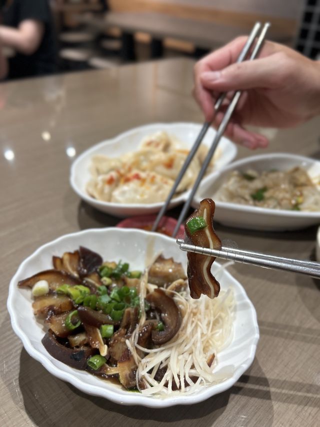 ［桃園/中壢］ 楊記牛肉麵🐂｜桃園青埔美食 不便宜 但牛肉麵好吃( ᷇𖥦 ᷆ ) 