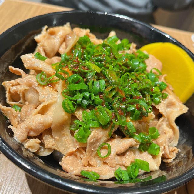葵芳｜過到黎香港質素有啲變左（？）嘅日本過江龍丼飯🇯🇵🥓🍚