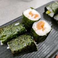 【大阪 新世界】ジャンジャン横丁で大阪寿司を食べる