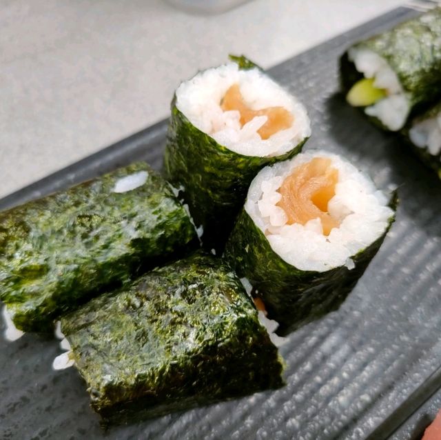 【大阪 新世界】ジャンジャン横丁で大阪寿司を食べる