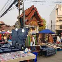 ถนนคนเดินวัวลาย วันเสาร์ เชียงใหม่