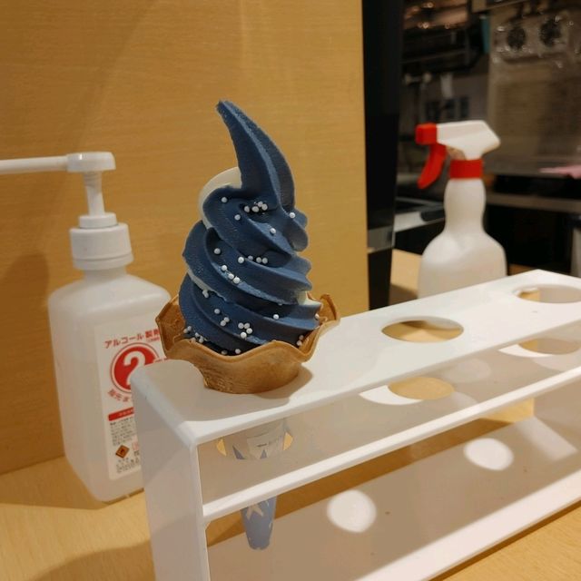 ジンベイザメ弁当が美味しい！　２階オフィシャルミュージアムショップ