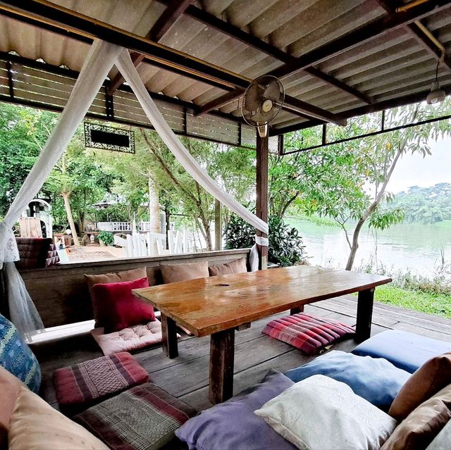 ที่พักริมน้ำแม่กลอง The Antique Riverside ราชบุรี