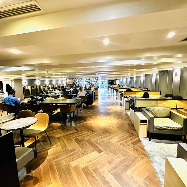 CDG Airport - Star Alliance Lounge 