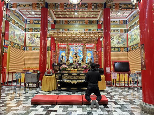 Sanfeng Temple วัดงามยามค่ำคืน