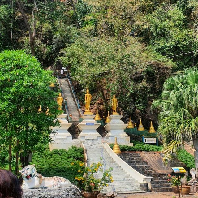 วัดถ้ำเสือ วัดดังเมืองกระบี่