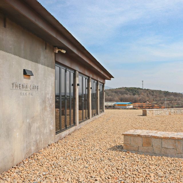 보령에서 만나는 매력적인 청보리창고