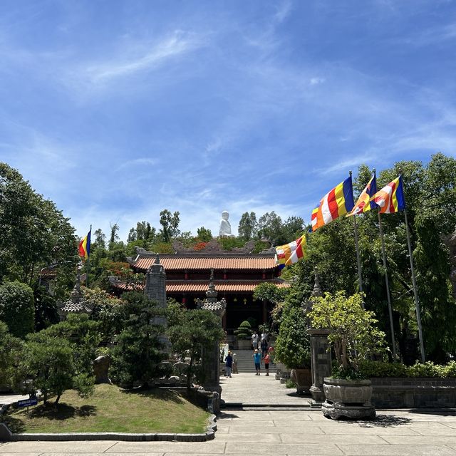 나트랑 거대 불교 석상이 있는 롱선사 🪷