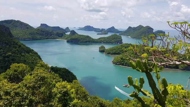 อุทยานแห่งชาติหมู่เกาะอ่างทอง