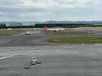 北海道『新千歳空港 展望デッキ』から見渡す大地と航空機