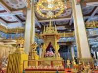 พระมหาธาตุแก่นนคร วัดหนองแวง 