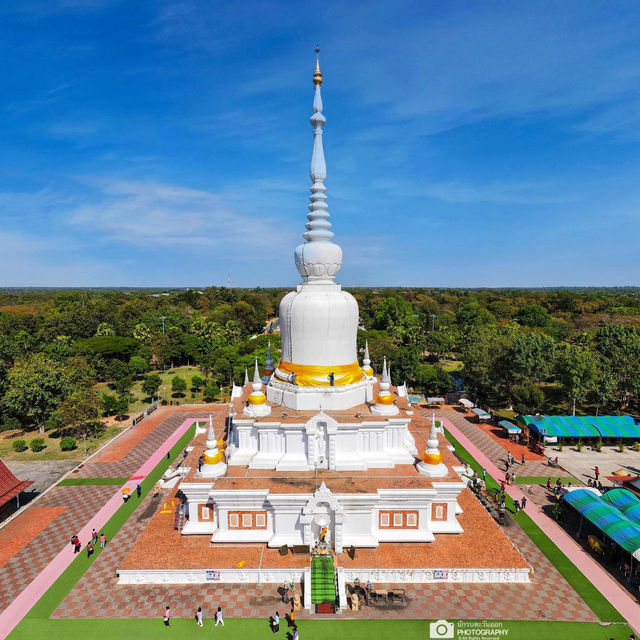 พระบรมธาตุนาดูน