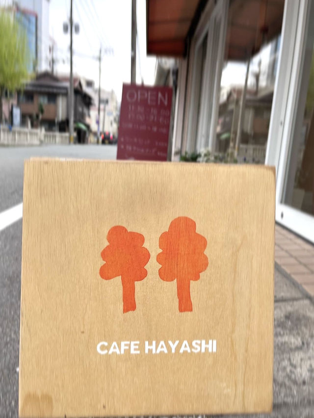 【福岡カフェ】お洒落さとレトロがまじり合う薬局をリノベーションしたお店🌸