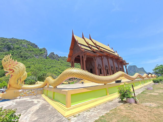 Reclining Buddha Cave 