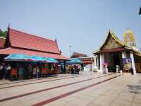 ไหว้พระพุทธชินราช  เมืองพิษณุโลก