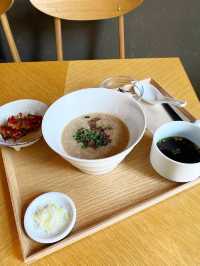 【福岡グルメ】薬膳料理で体もポカポカ！カレー屋おかゆの楽しめるお店