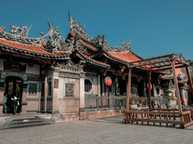 วัดหลงซาน (Longshan Temple)