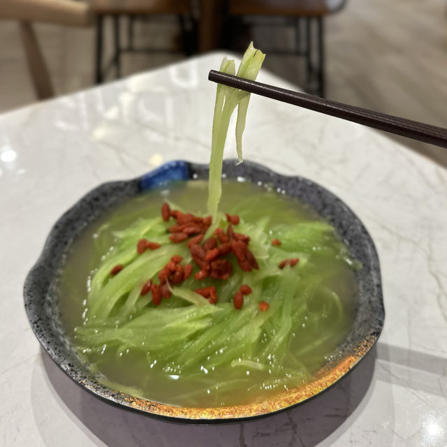 真材實料熬製湯底．湯麵飯款式配搭多
