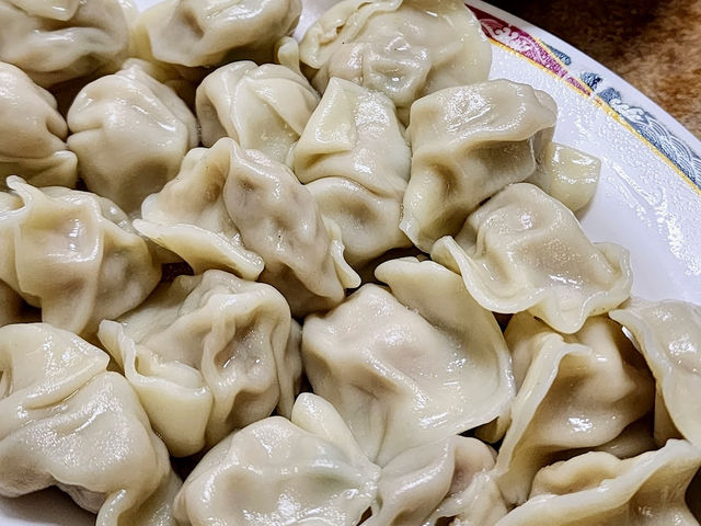 臺中西區 老店總是佛心 向上水餃 臺中西區 老店總是佛心 向上水餃