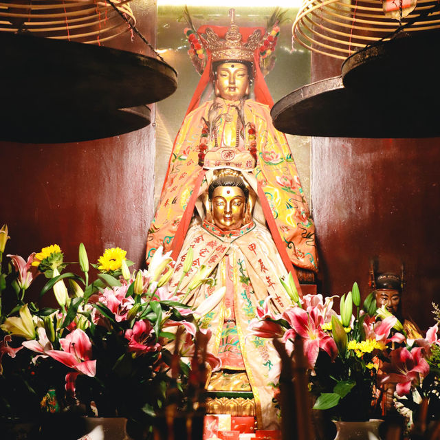Man Mo Temple