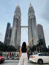 The Iconic Petronas Twin Towers and the secret behind the gorgeous photos