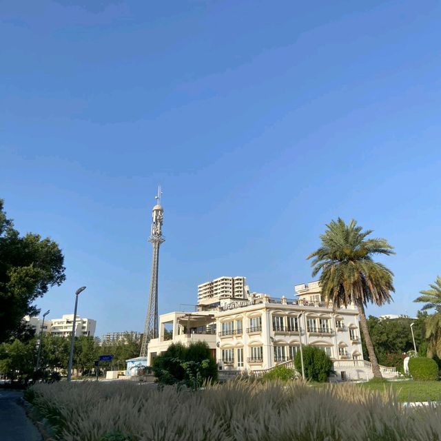 Explore paradise on Kish Island: pristine beaches, vibrant culture